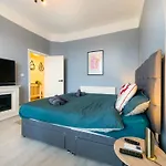 Botanic Rooms